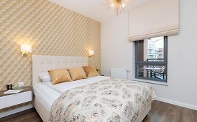 Elegant Apartment With Balcony And Air Conditioning In Gdansk By Noclegi Renters